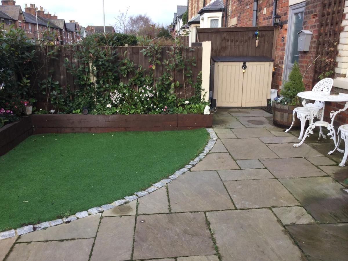 Leafy Lytham Central Lovely Ground Floor 1 Bedroom Apartment With Private Garden In Lytham Dog Friendly Lytham St Annes Extérieur photo