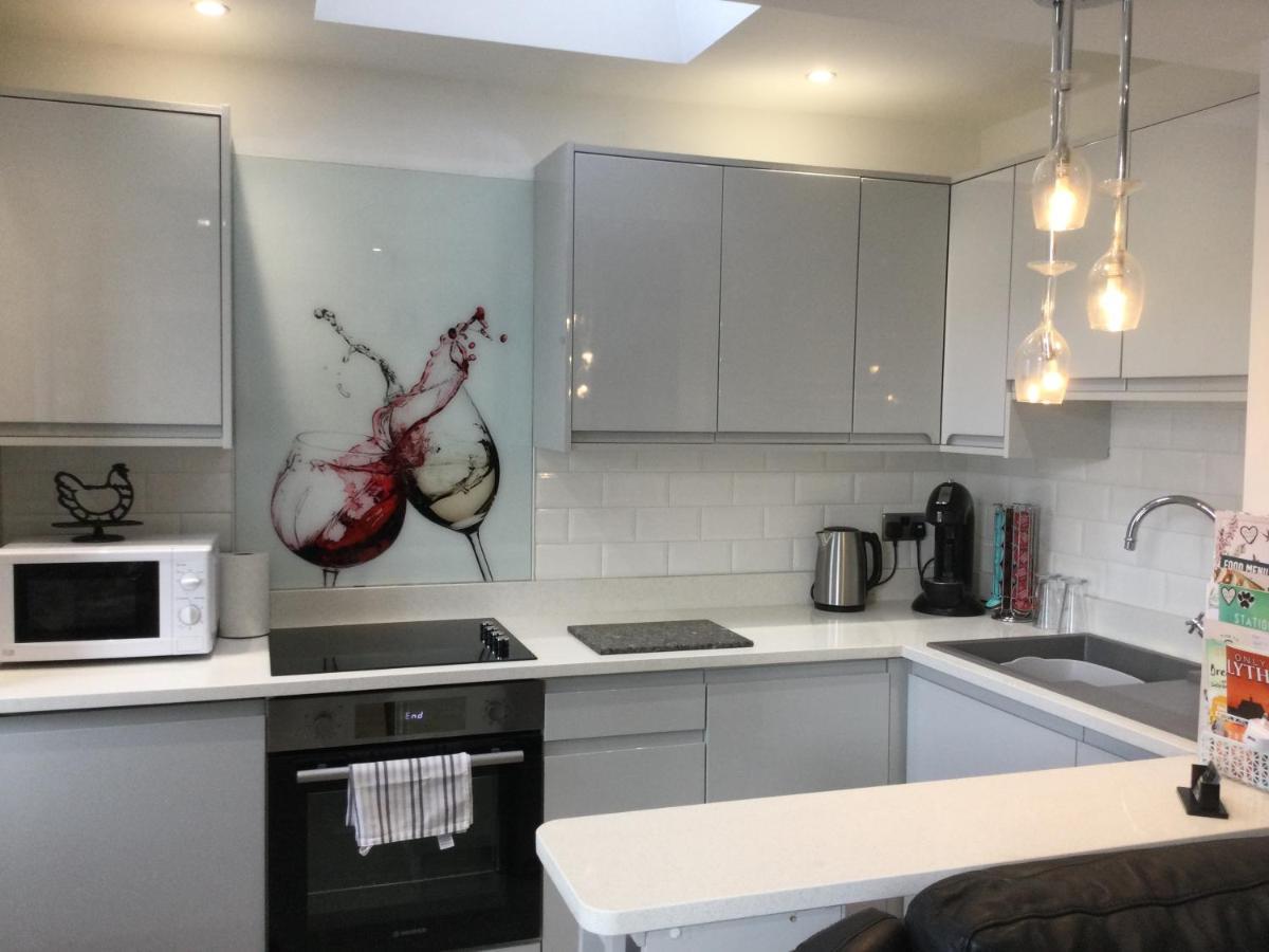 Leafy Lytham Central Lovely Ground Floor 1 Bedroom Apartment With Private Garden In Lytham Dog Friendly Lytham St Annes Extérieur photo