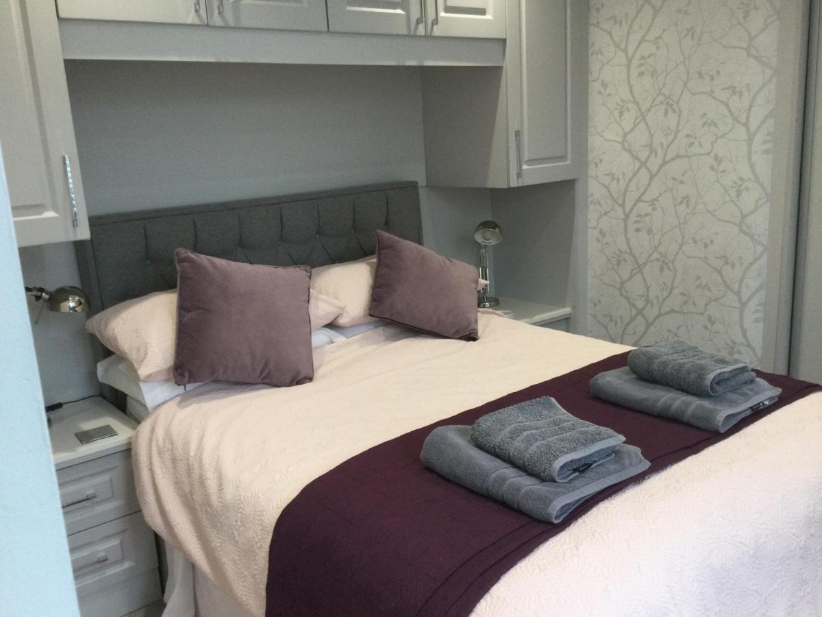 Leafy Lytham Central Lovely Ground Floor 1 Bedroom Apartment With Private Garden In Lytham Dog Friendly Lytham St Annes Extérieur photo